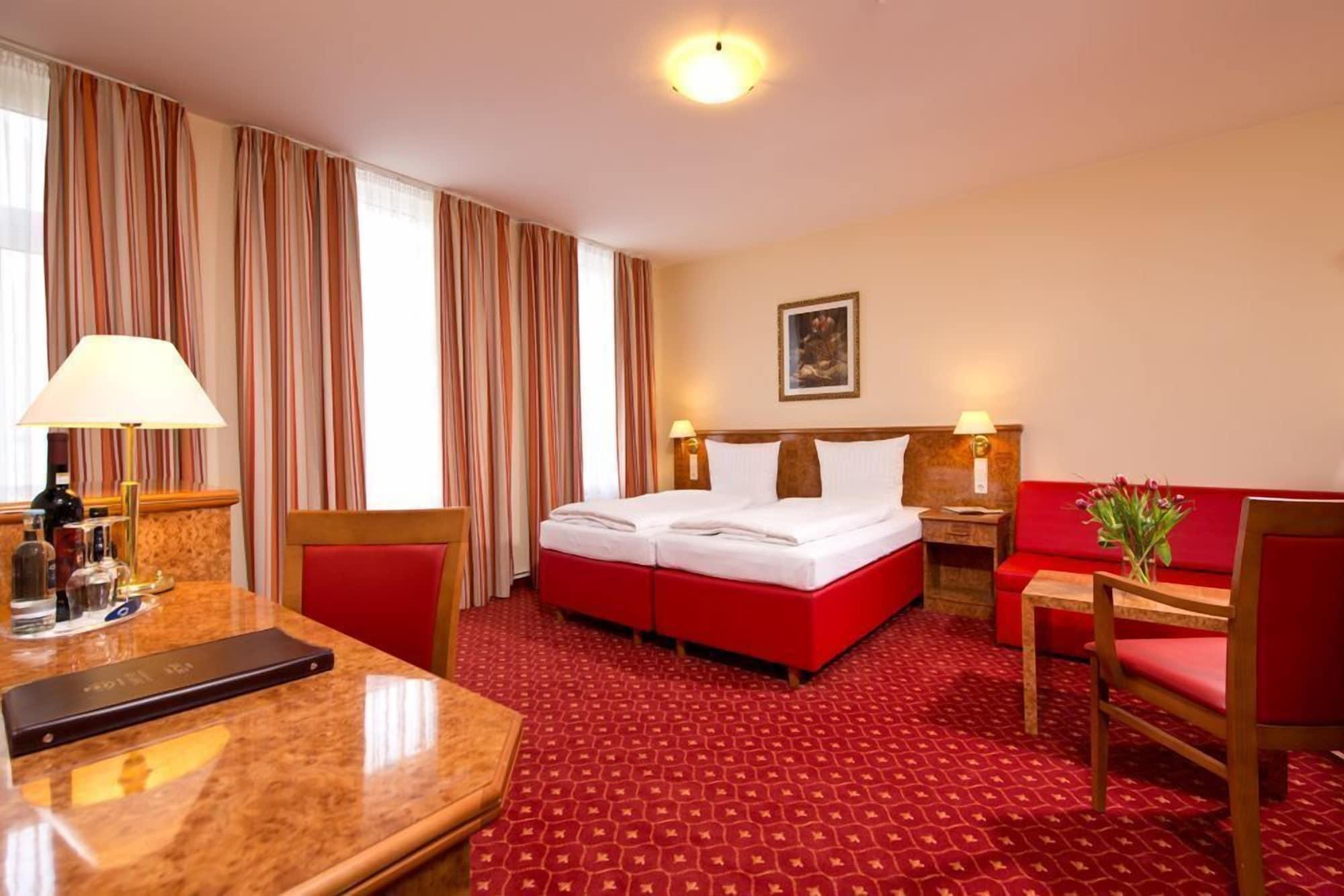 & Zarenhof Friedrichshain 3*
