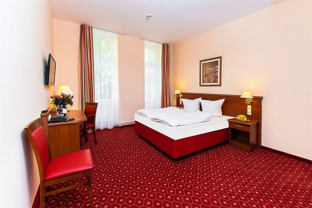 Hotel & Zarenhof Friedrichshain Berlino