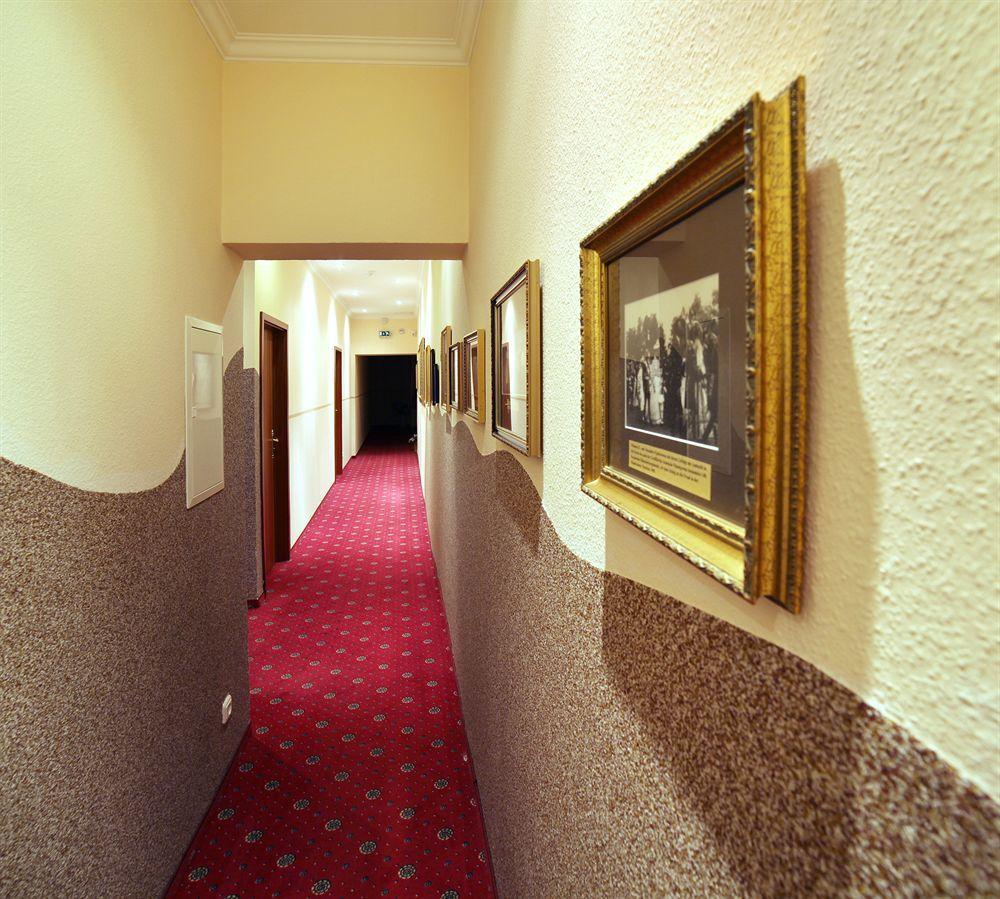 & Zarenhof Friedrichshain 3*