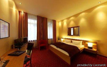 & Zarenhof Friedrichshain 3*