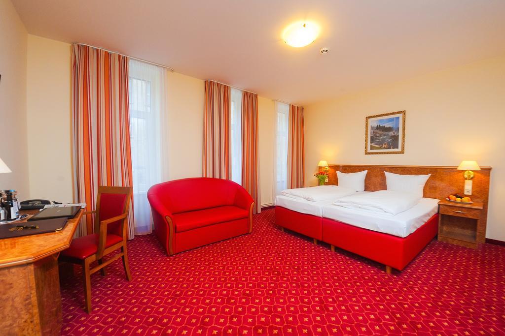 & Zarenhof Friedrichshain Hotel 3*